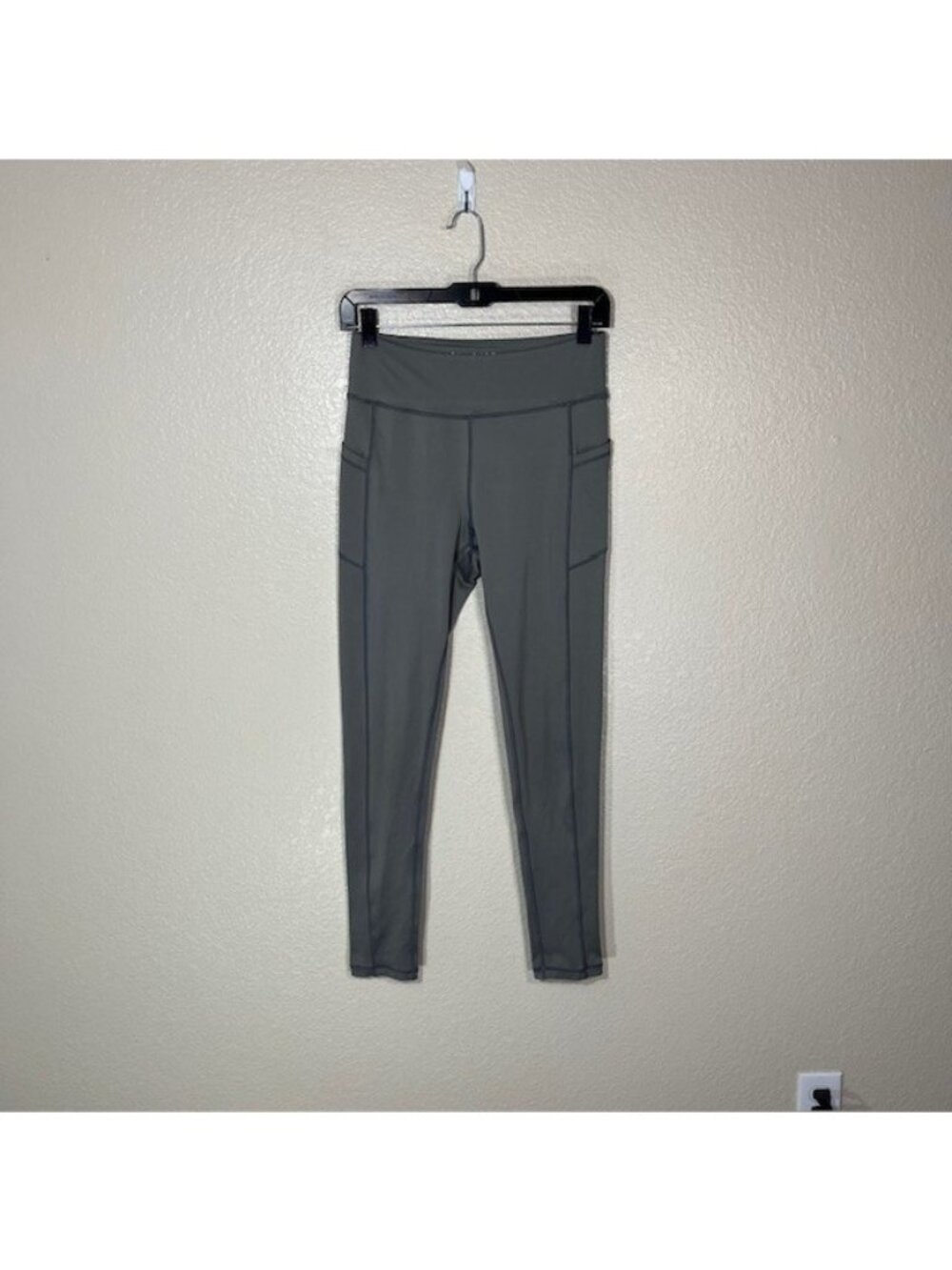 Wolven Leggings Womens Medium Compression Side Pockets Gym Workout Gray